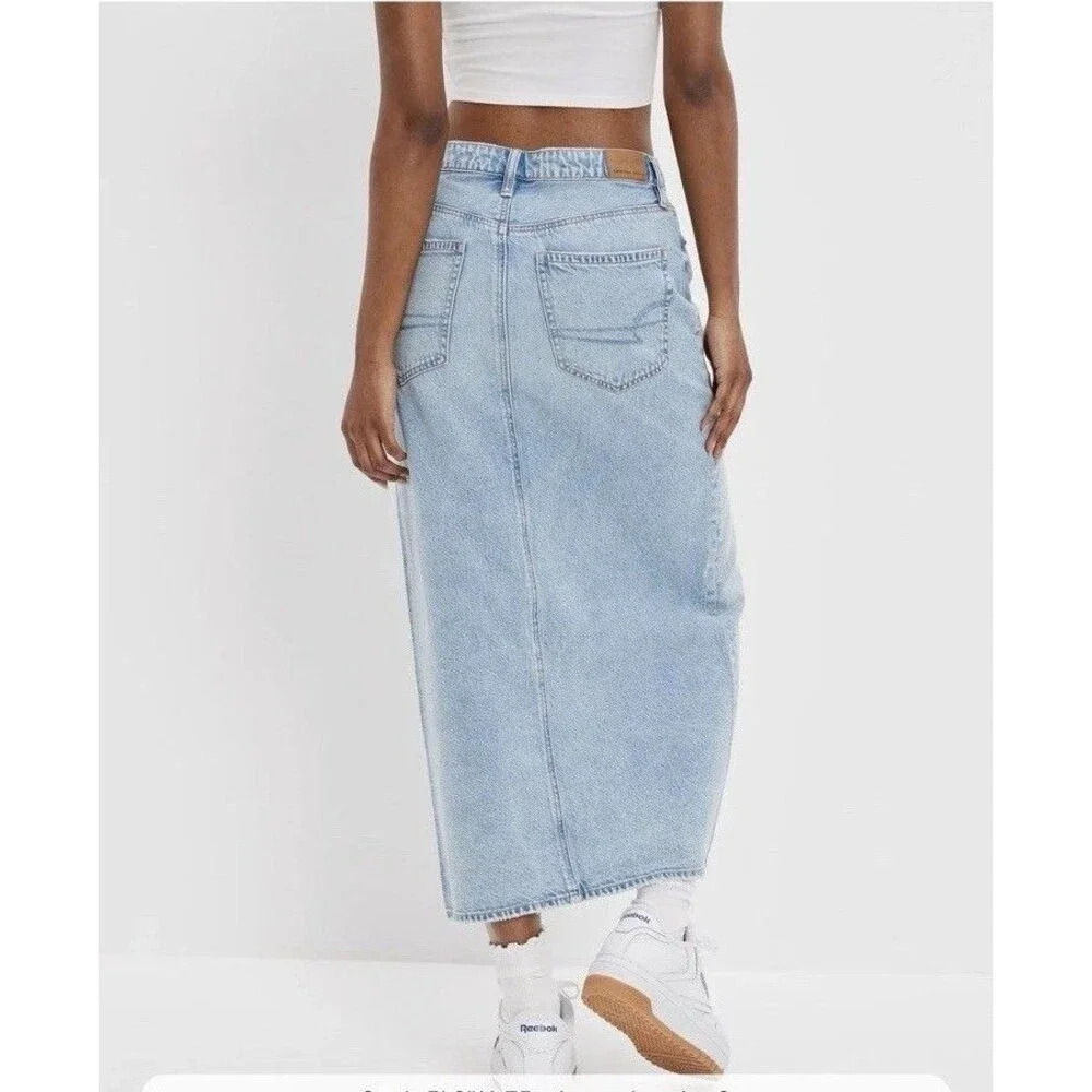 AE Dreamy Drape Low-Rise Denim Maxi Skirt Size 0 American Eagle - Picture 2 of 14
